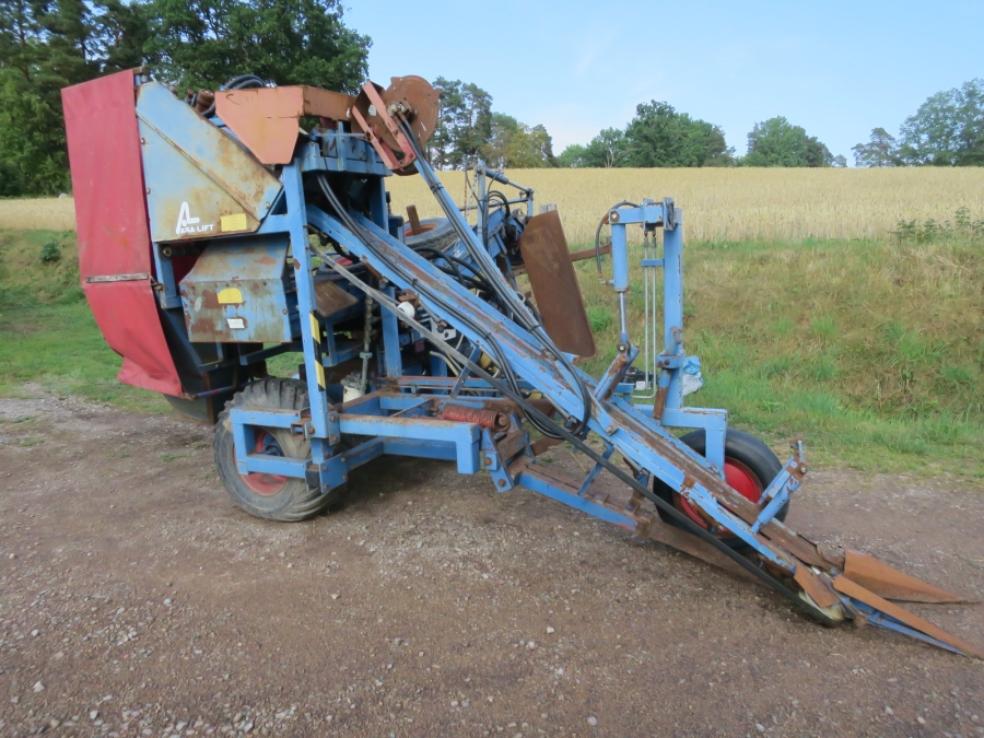 4780 Asa-Lift ST 1200 1 row carrot harvester