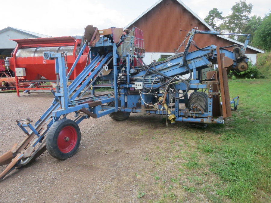 4780 Asa-Lift ST 1200 1 row carrot harvester
