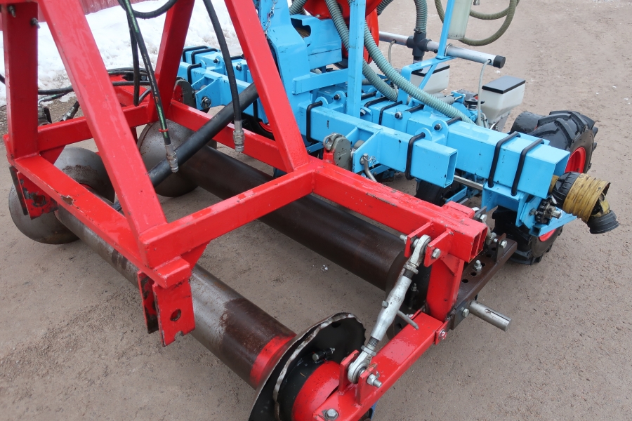 4781 Monosem MS precision seeder for vegetables