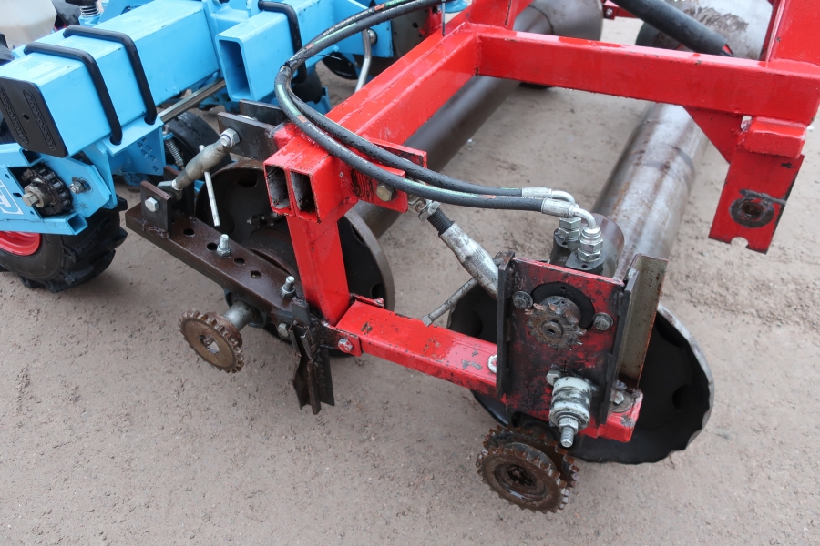 4781 Monosem MS precision seeder for vegetables
