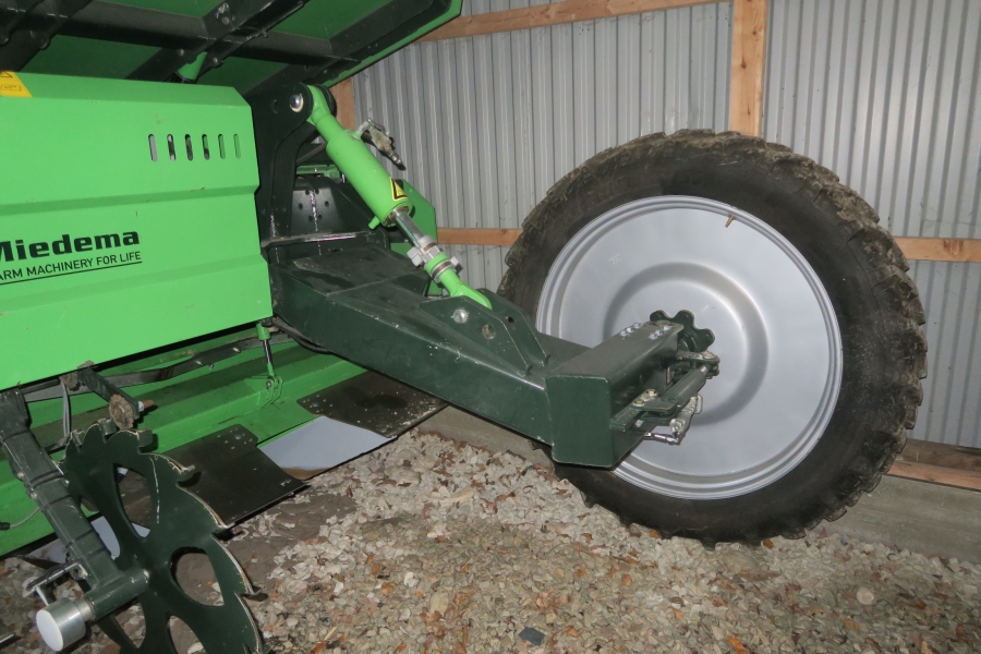 4784 Miedema Structural MS4000 potato planter