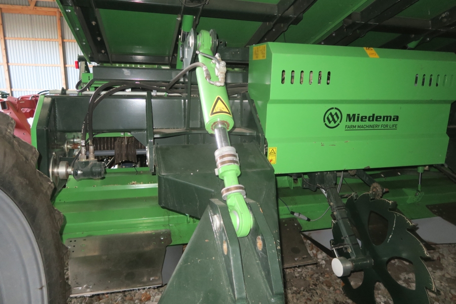 4784 Miedema Structural MS4000 potato planter