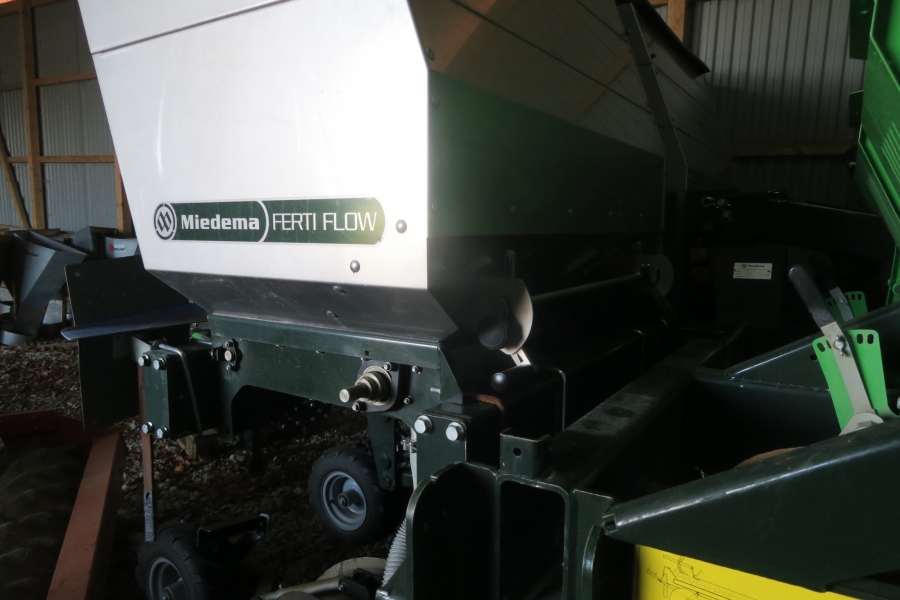 4784 Miedema Structural MS4000 potato planter