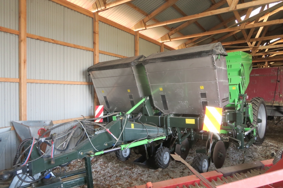 4784 Miedema Structural MS4000 potato planter