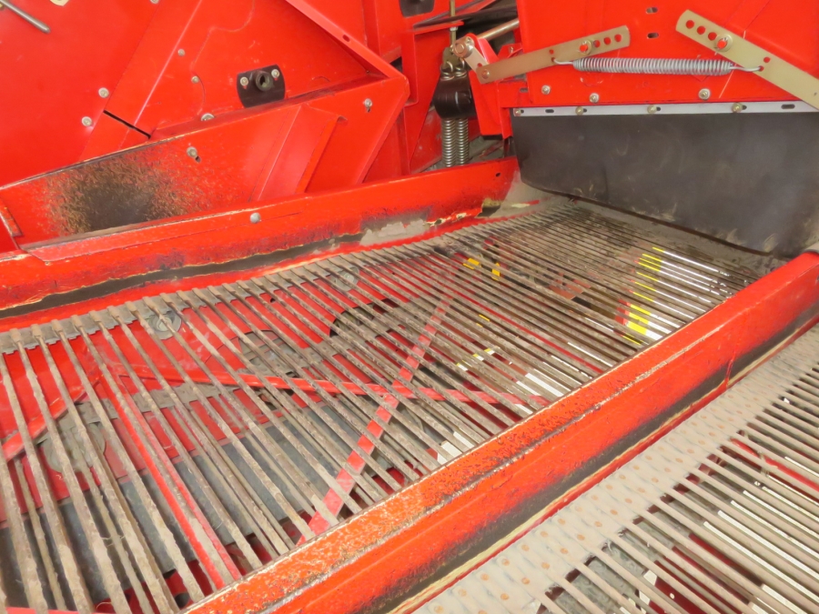 4802 Grimme SE75-40 potato harvester