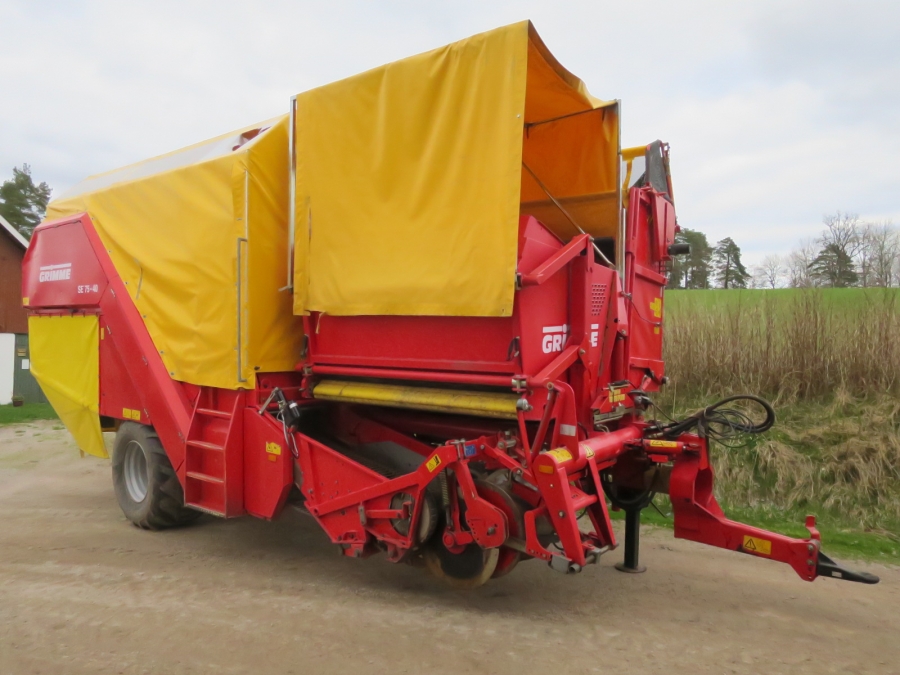 4802 Grimme SE75-40 potato harvester