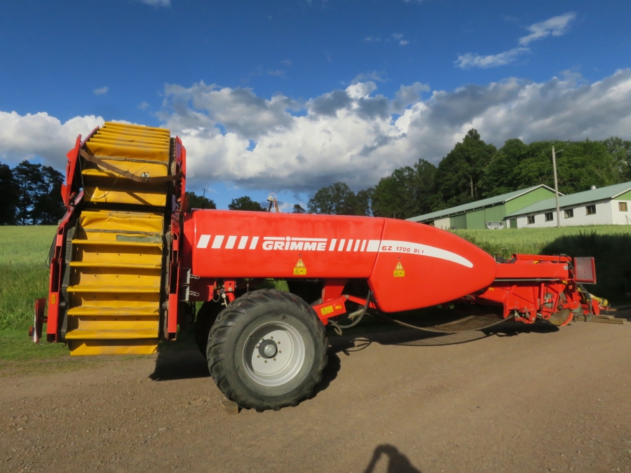 4822 Grimme GZ1700 Potato harvester