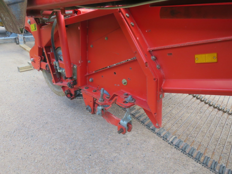 4822 Grimme GZ1700 Potato harvester