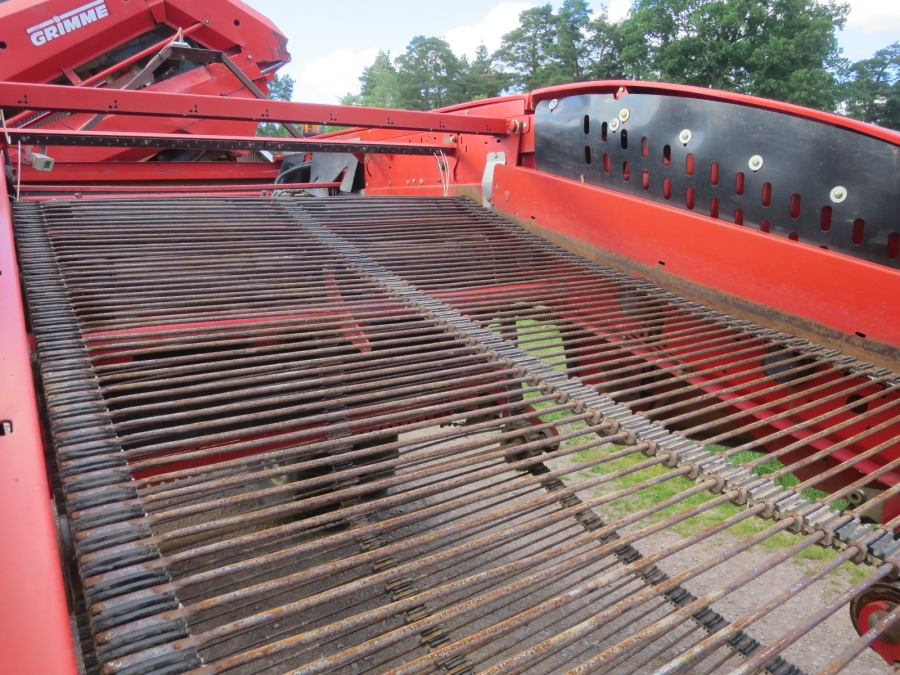 4822 Grimme GZ1700 Potato harvester