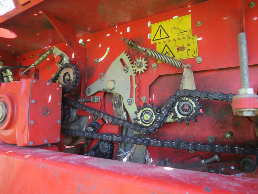 4822 Grimme GZ1700 Potato harvester