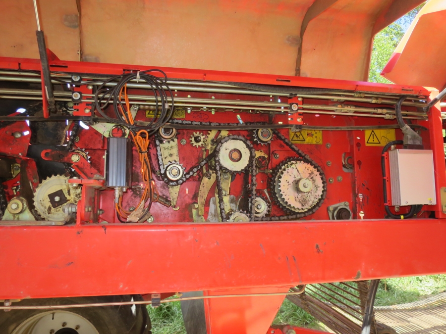 4822 Grimme GZ1700 Potato harvester