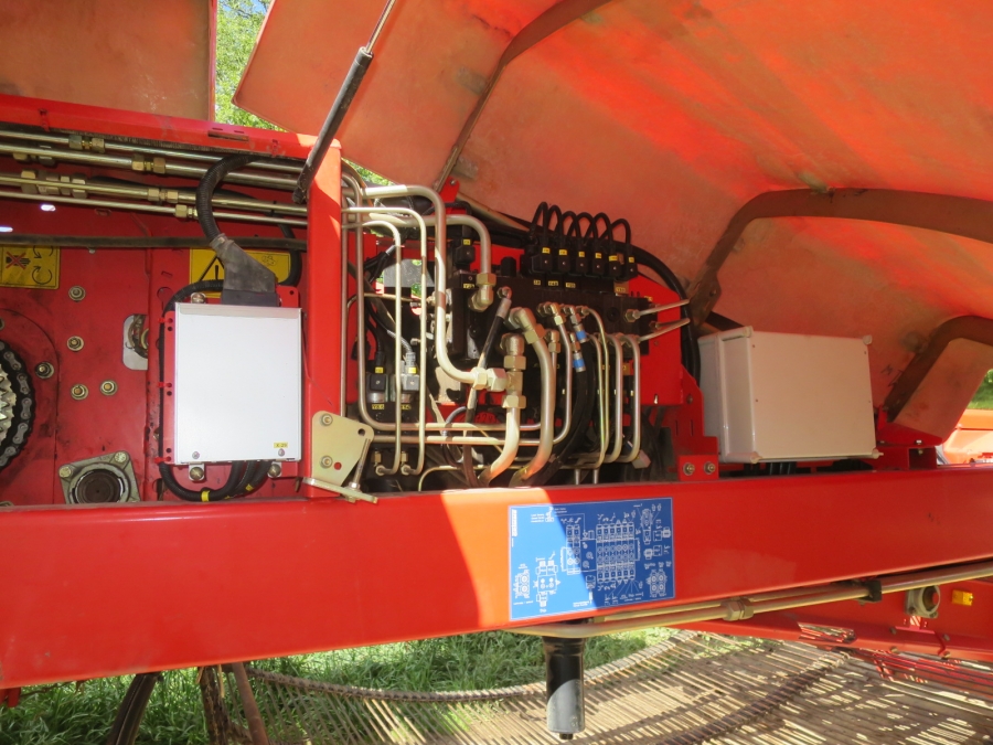 4822 Grimme GZ1700 Potato harvester