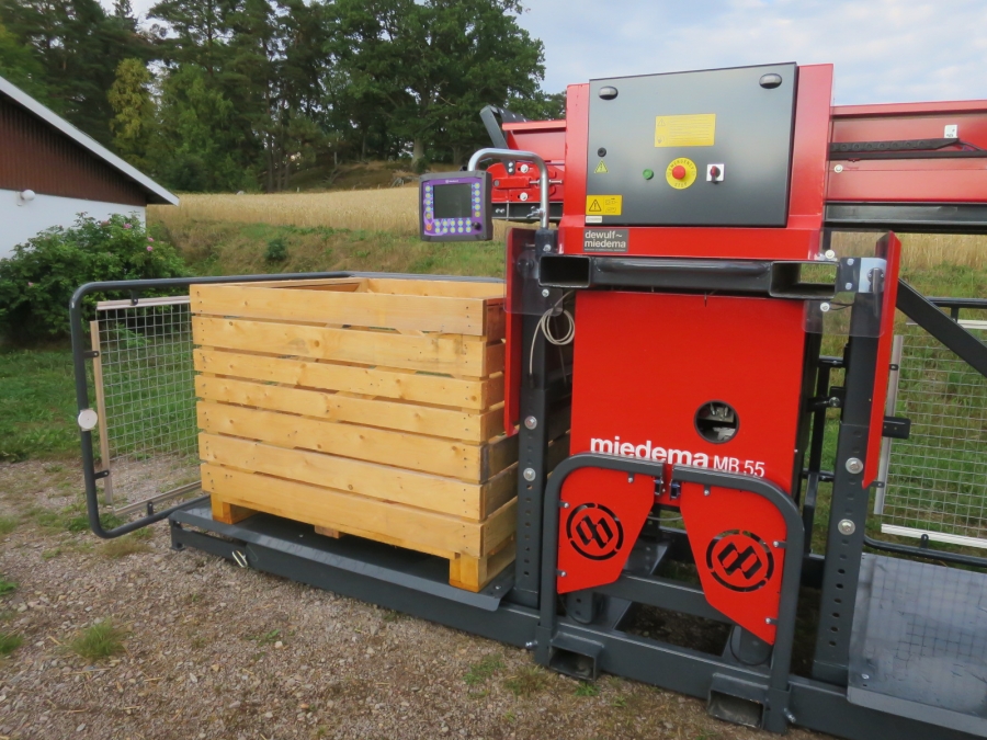 4823 Dewulf Miedema MB55 box filler