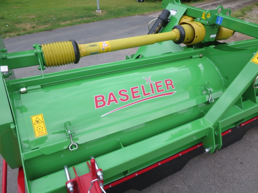 4836 Baselier haulm topper 4LKB320