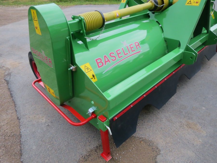 4836 Baselier haulm topper 4LKB320