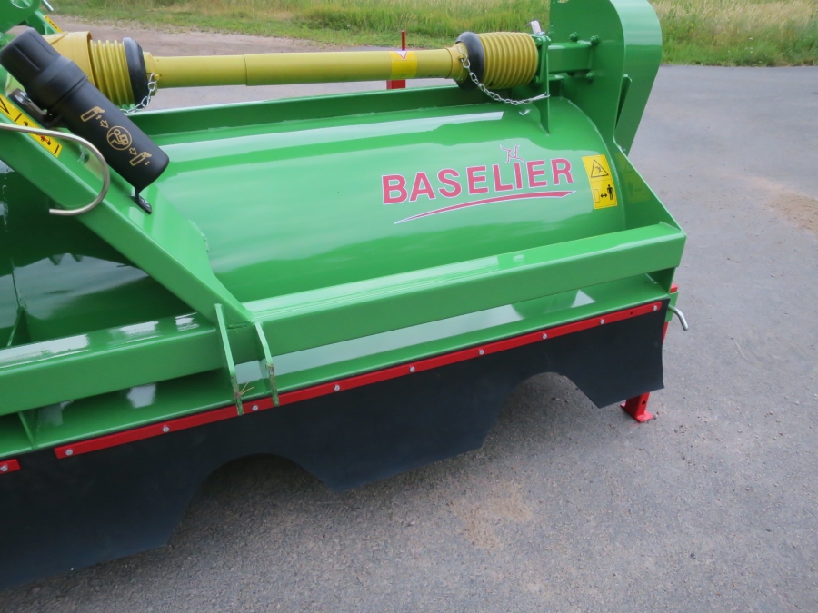 4836 Baselier haulm topper 4LKB320