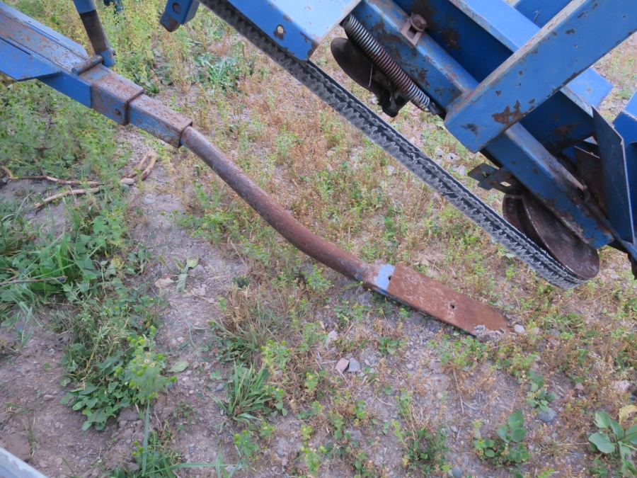 4837 Asa-Lift harvester for bunch carrots