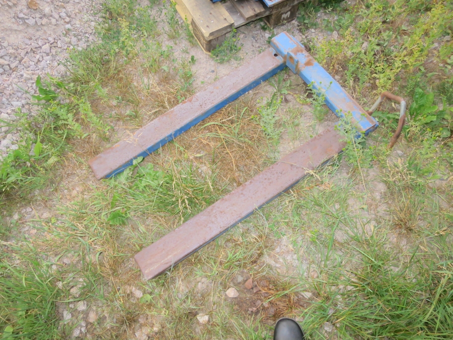 4837 Asa-Lift harvester for bunch carrots