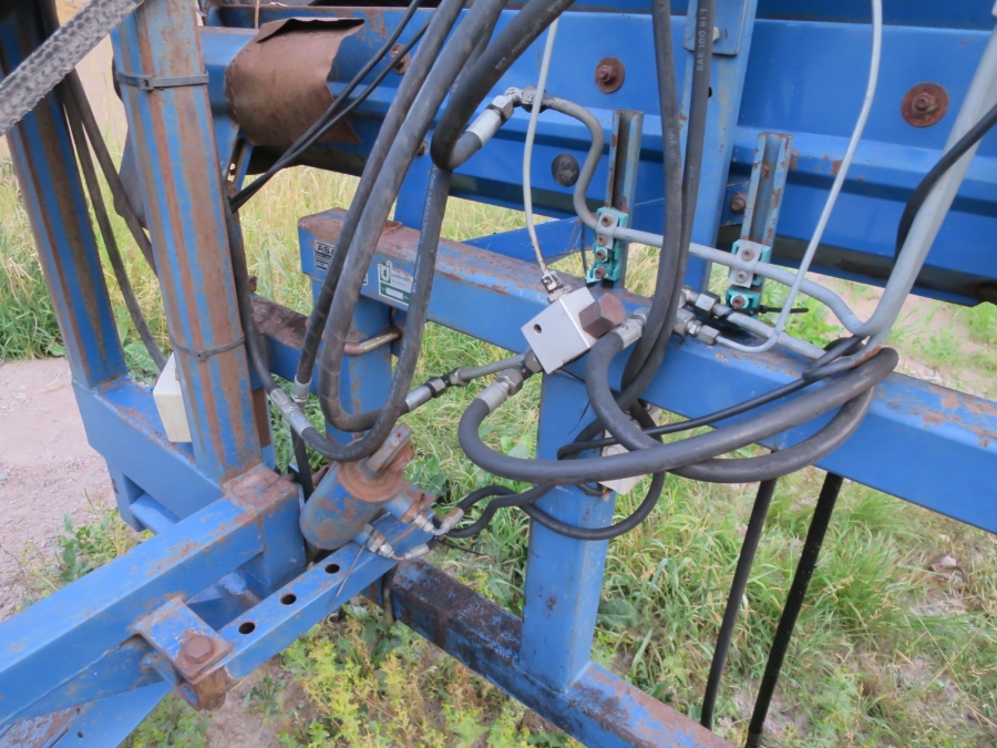 4837 Asa-Lift harvester for bunch carrots