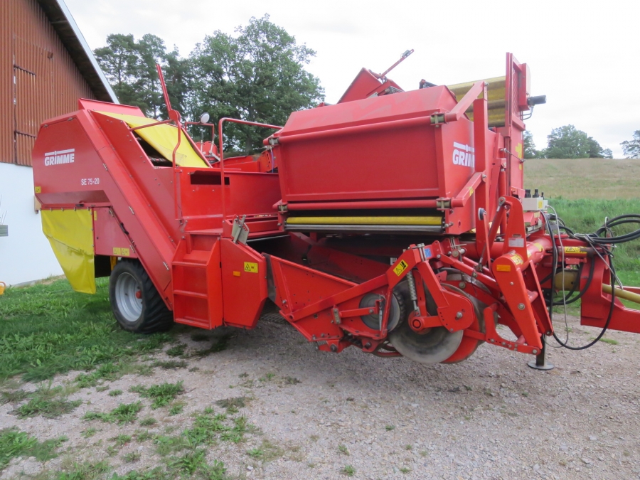 4847 Grimme SE75-20 potato harvester