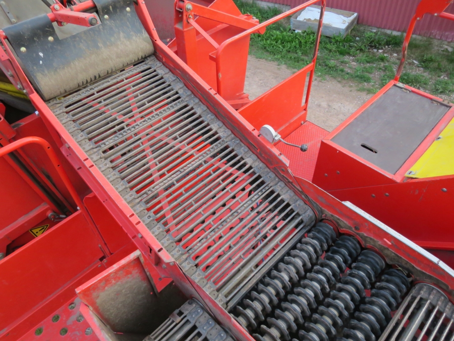4847 Grimme SE75-20 potato harvester