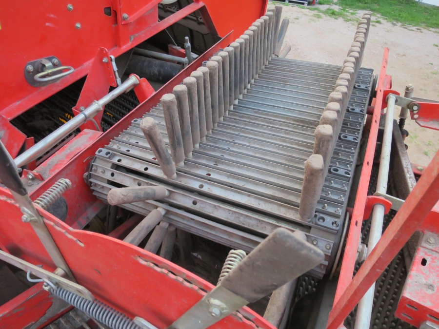 4847 Grimme SE75-20 potato harvester