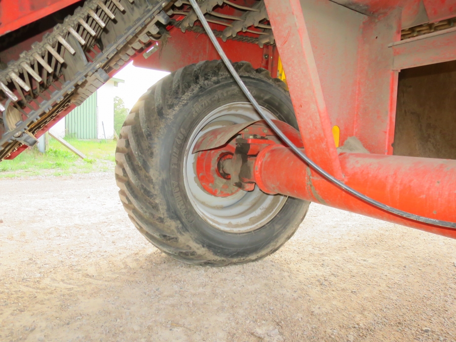 4847 Grimme SE75-20 potato harvester