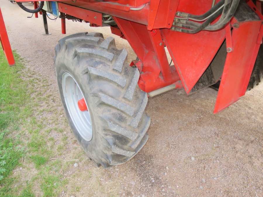 4847 Grimme SE75-20 potato harvester