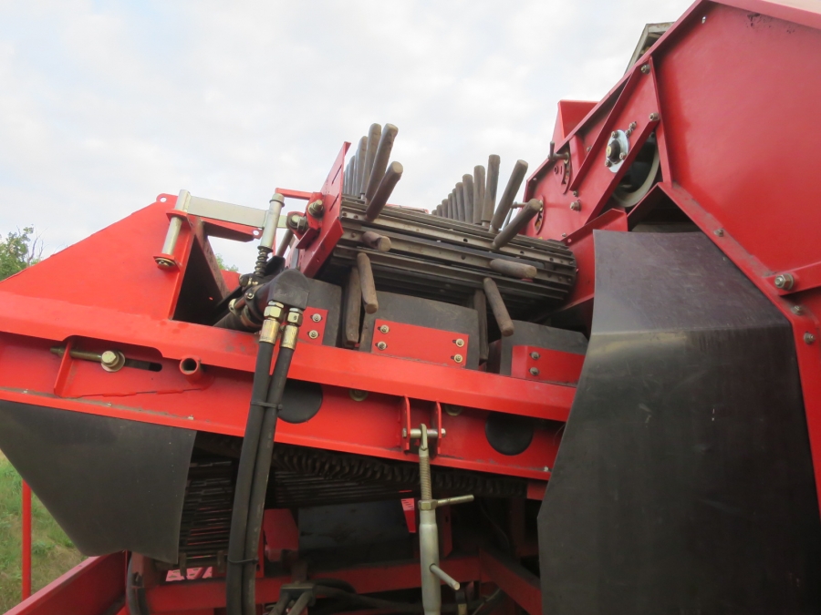 4847 Grimme SE75-20 potato harvester