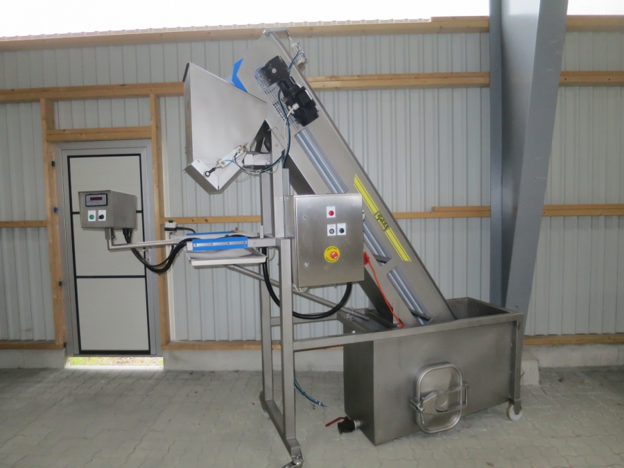 4848 EMVE automatic weigher with dipping bunker