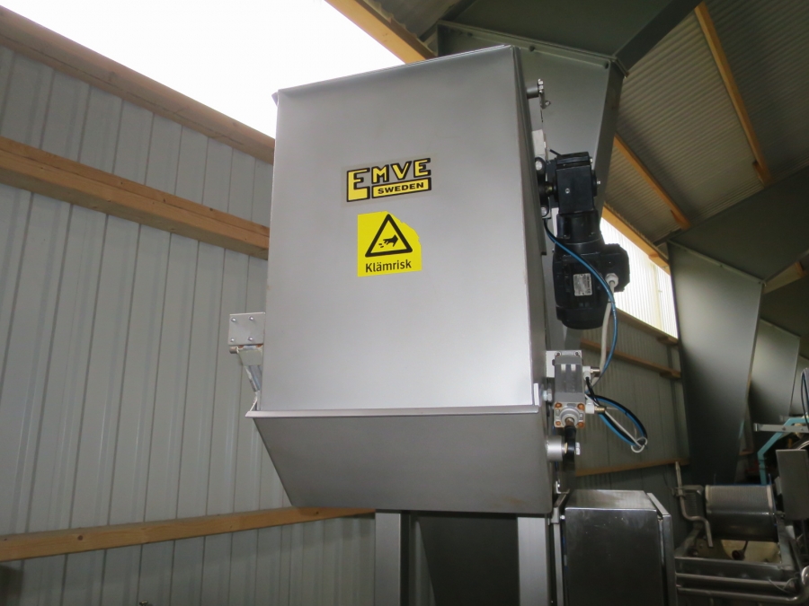 4848 EMVE automatic weigher with dipping bunker