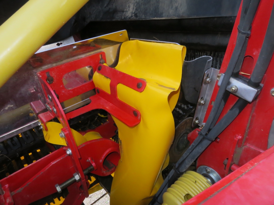 4856 Grimme SE140 potato harvester