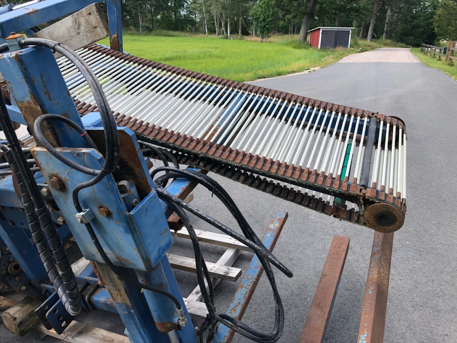 4868 Asa-Lift PO-250 leek harvester / carrot sharelifter