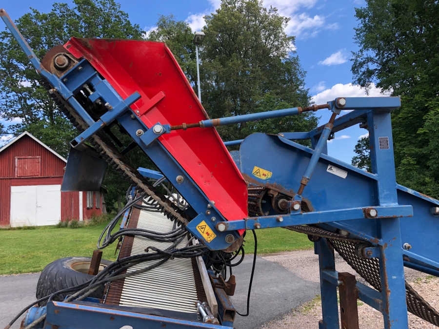 4868 Asa-Lift PO-250 leek harvester / carrot sharelifter