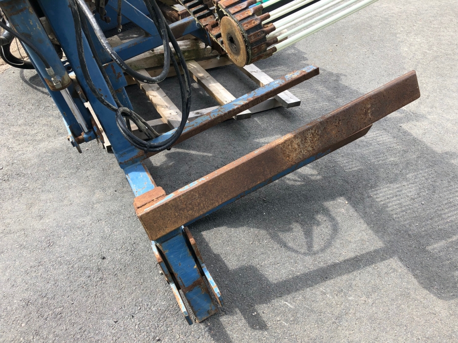 4868 Asa-Lift PO-250 leek harvester / carrot sharelifter