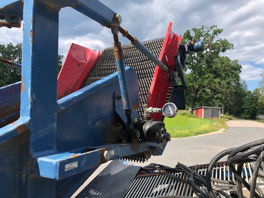4868 Asa-Lift PO-250 leek harvester / carrot sharelifter