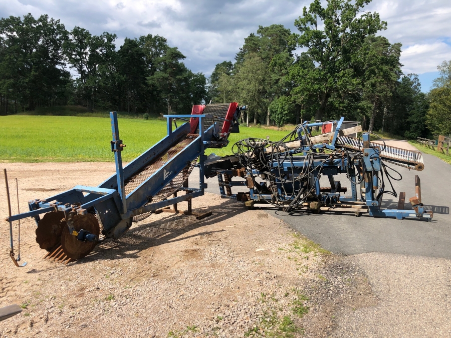 4868 Asa-Lift PO-250 leek harvester / carrot sharelifter