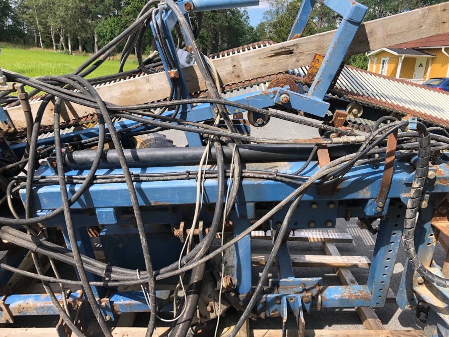 4868 Asa-Lift PO-250 leek harvester / carrot sharelifter