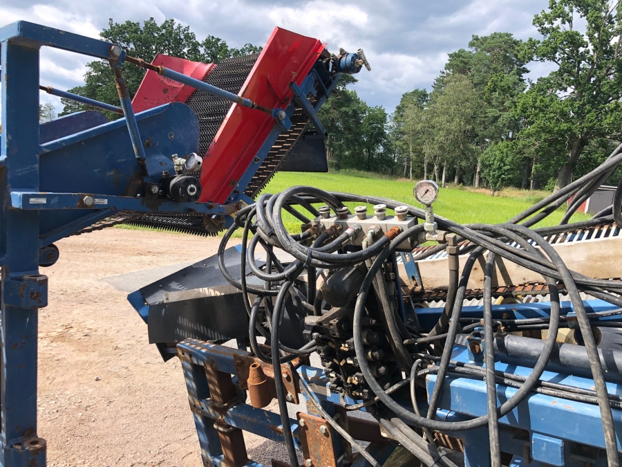 4868 Asa-Lift PO-250 leek harvester / carrot sharelifter