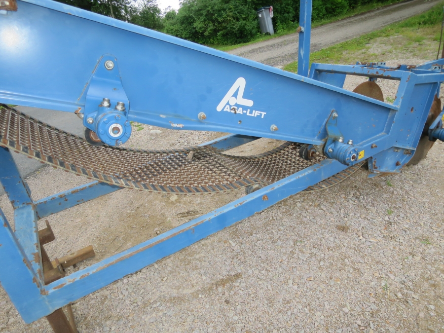 4868 Asa-Lift PO-250 leek harvester / carrot sharelifter