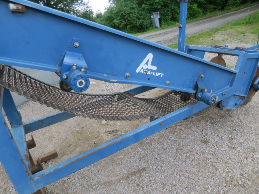 4868 Asa-Lift PO-250 leek harvester / carrot sharelifter
