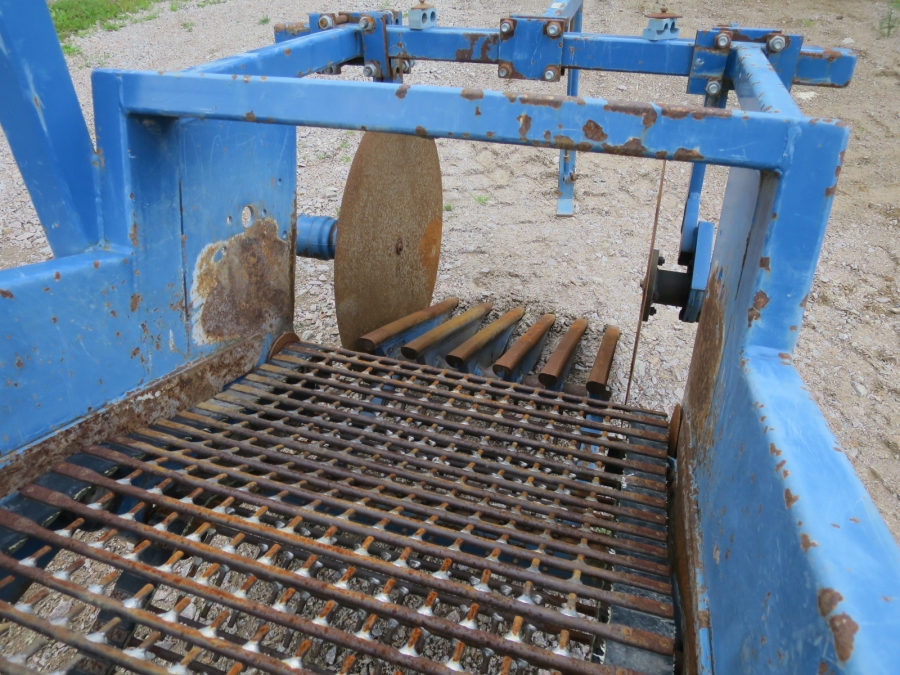4868 Asa-Lift PO-250 leek harvester / carrot sharelifter