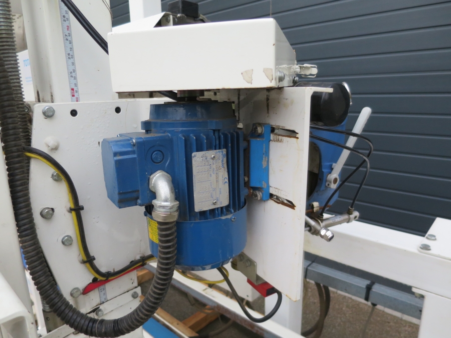 4890 Pacepacker TBC paper bagger with stitcher