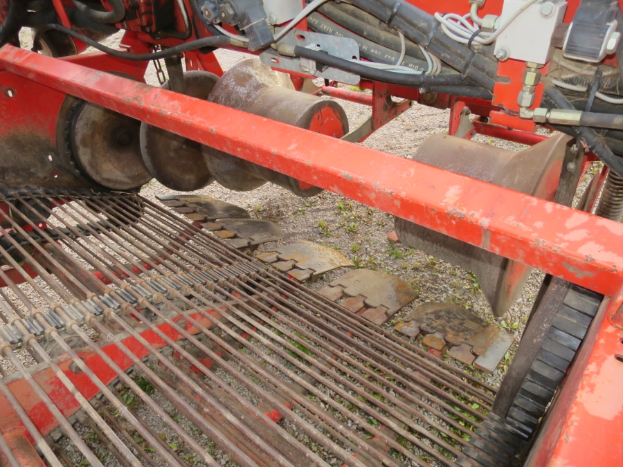 4894 Grimme GZ1700 potato harvester 2 row elevator