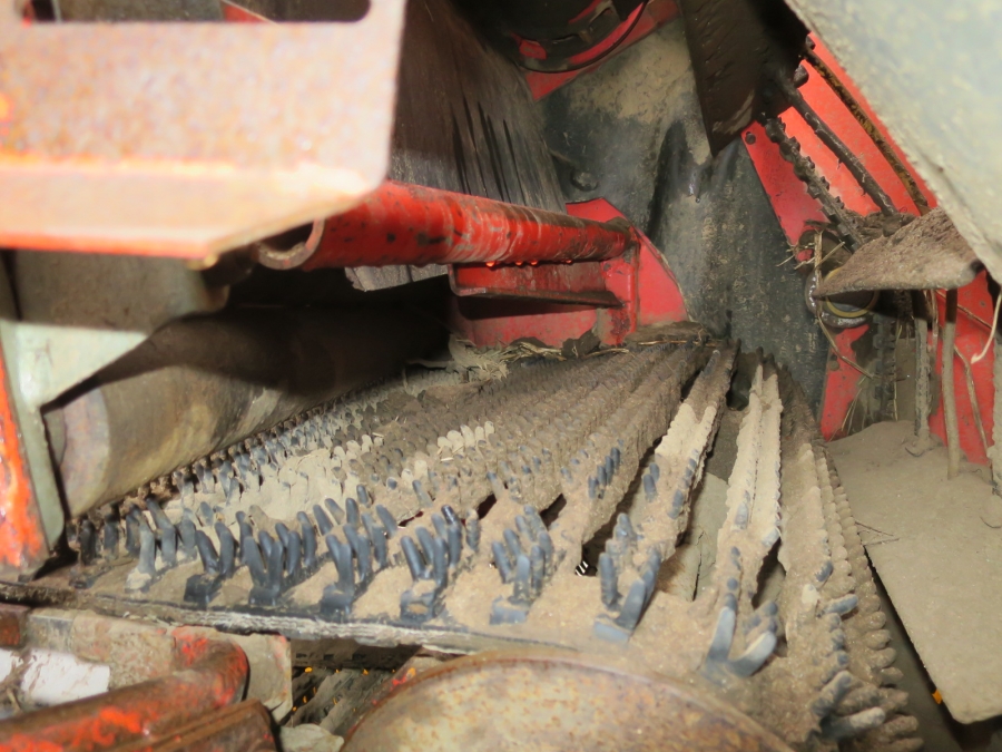4895 Grimme SE75-20 potato harvester