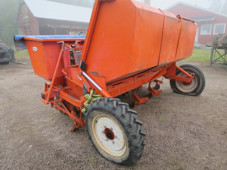 4897 Underhaug potato planter 4x75 cm