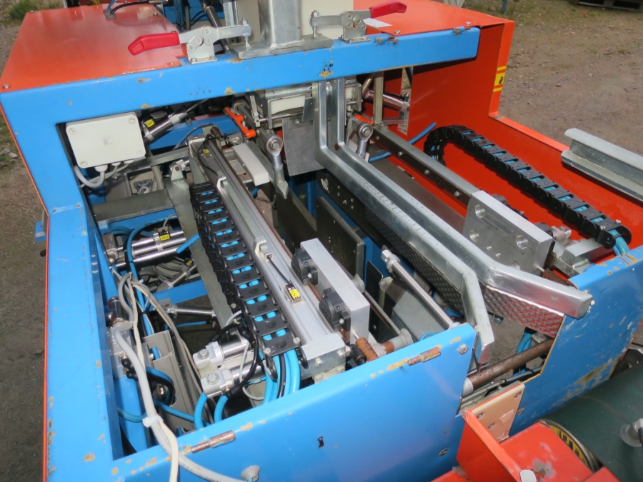 4902 EMVE BE5000 paper bagger