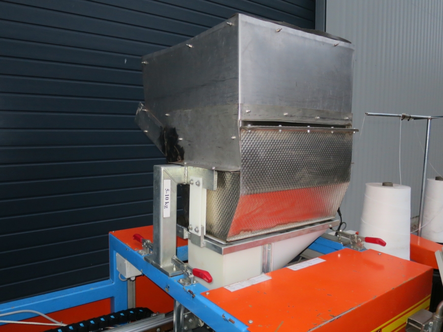 4902 EMVE BE5000 paper bagger