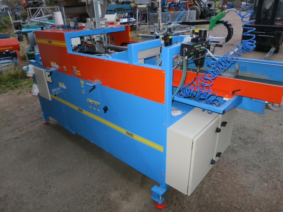 4902 EMVE BE5000 paper bagger
