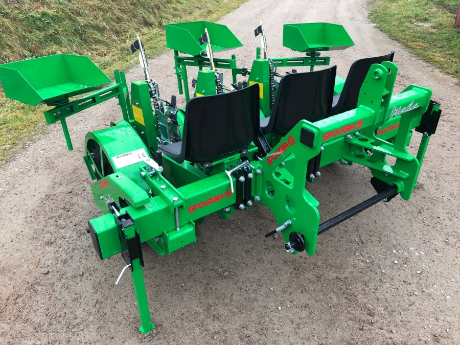 4909 Sfoggia Itala transplanter 3 row 